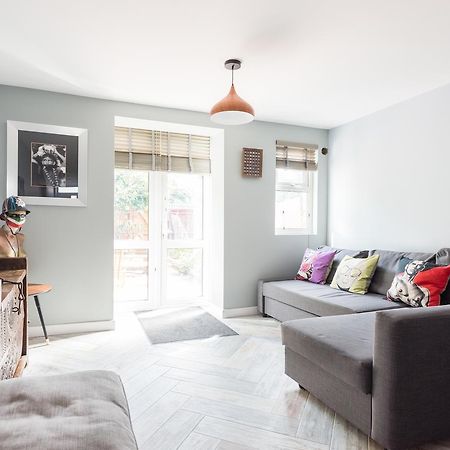 Second Nest Nine Elms Apartment ลอนดอน ภายนอก รูปภาพ