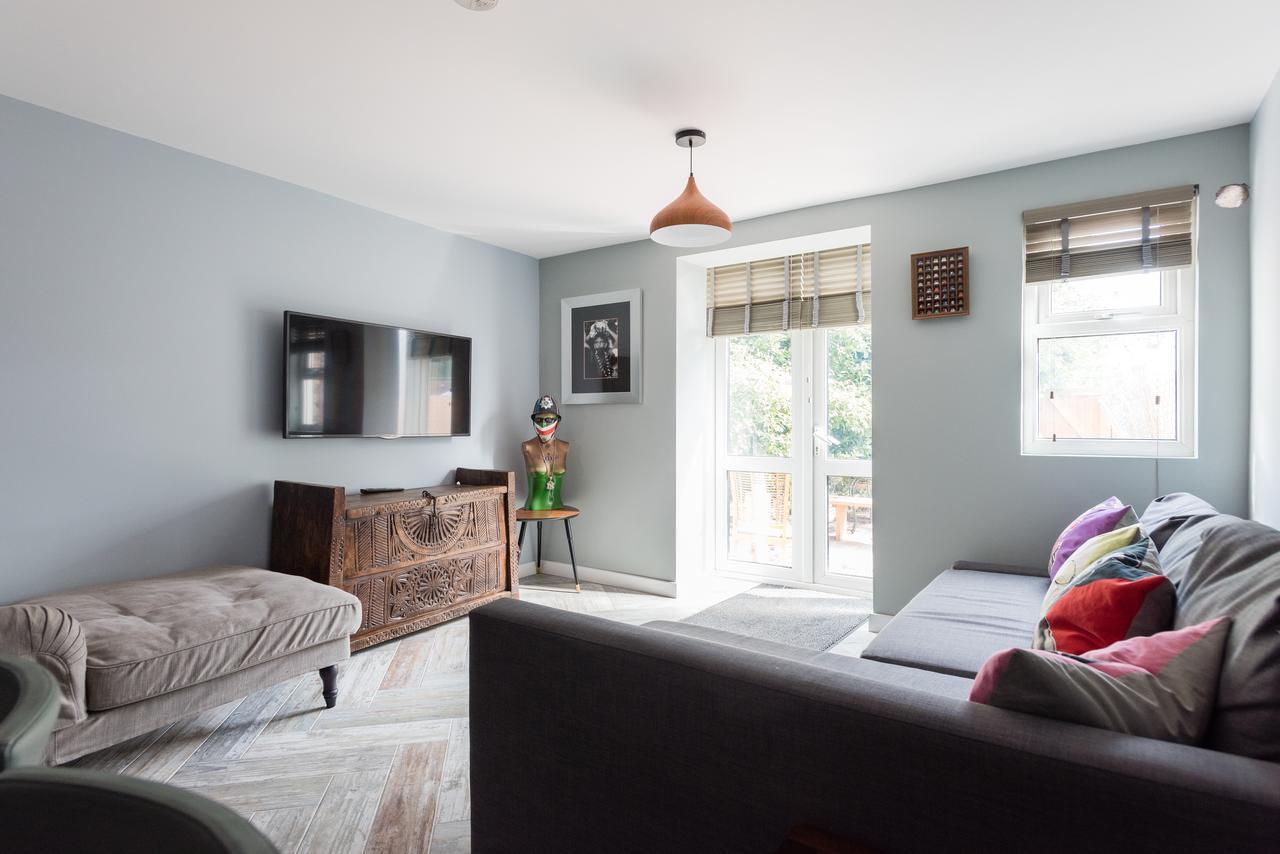 Second Nest Nine Elms Apartment ลอนดอน ภายนอก รูปภาพ